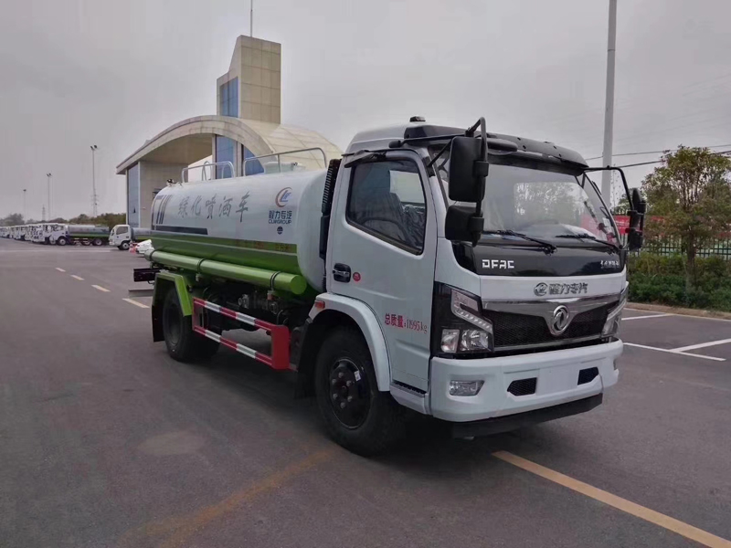 東風(fēng)多利卡9.2方灑水車(chē)