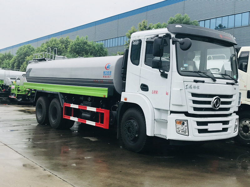 東風(fēng)錦程18噸灑水車(chē)，后八輪灑水車(chē)價(jià)格