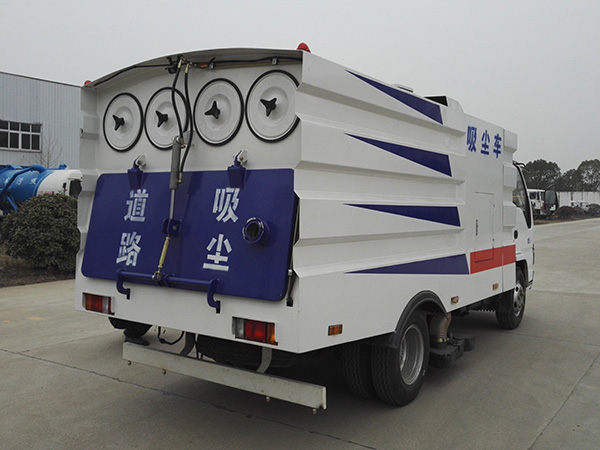 五十鈴吸塵車(chē)（1方水罐4方塵罐）