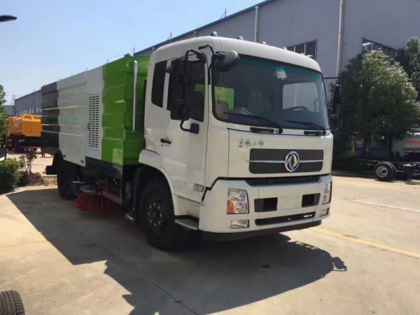 東風(fēng)天錦吸塵車（2方水罐7方塵罐）