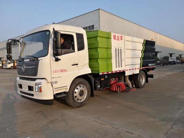 東風(fēng)天錦吸塵車（2方水罐7方塵罐）