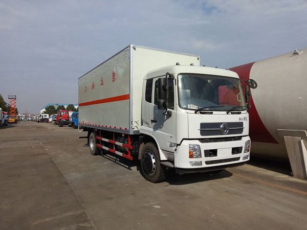 天錦6.6米(9.9噸)氣體廂式車