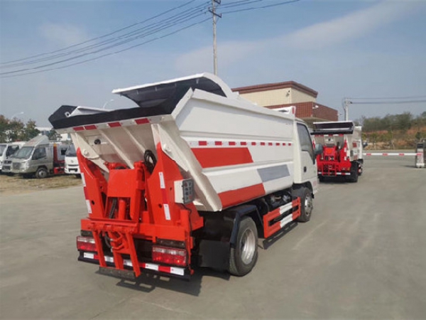 江淮康鈴國(guó)六4方無泄漏壓縮式垃圾車