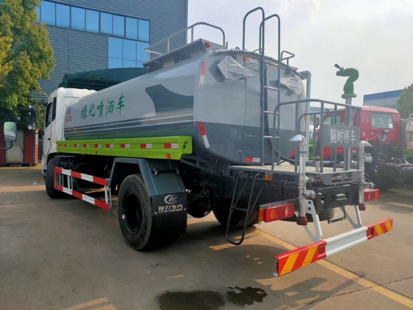 國(guó)六14噸東風(fēng)天錦灑水車