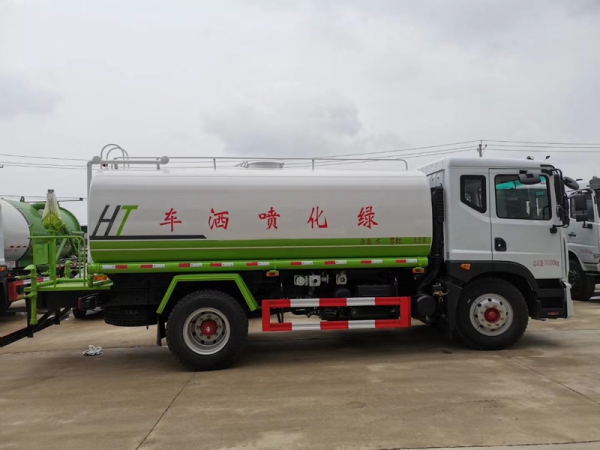 國六12-15方東風(fēng)D9灑水車