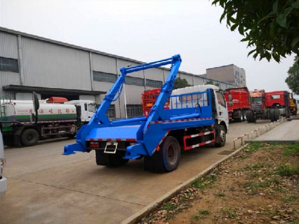 東風多利卡國六6方擺臂式垃圾車