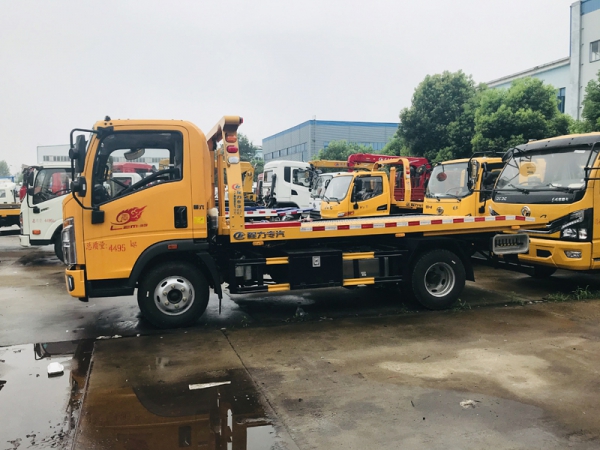 重汽豪沃平板清障車