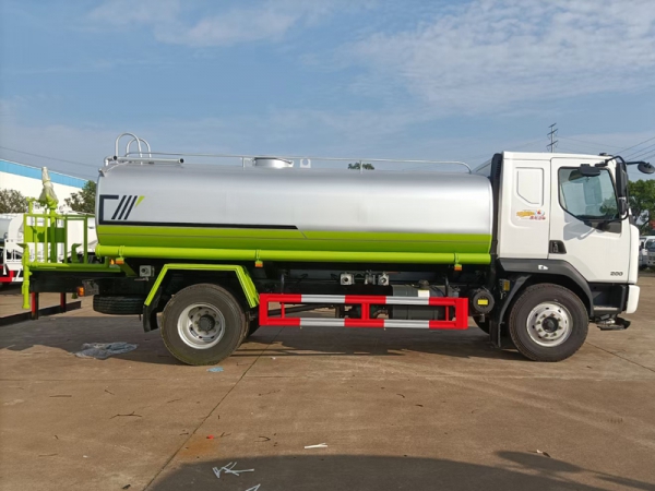 東風柳汽15噸灑水車