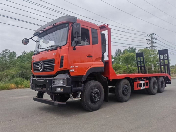 國六東風天龍前四后八平板運輸車，挖機拖車價格